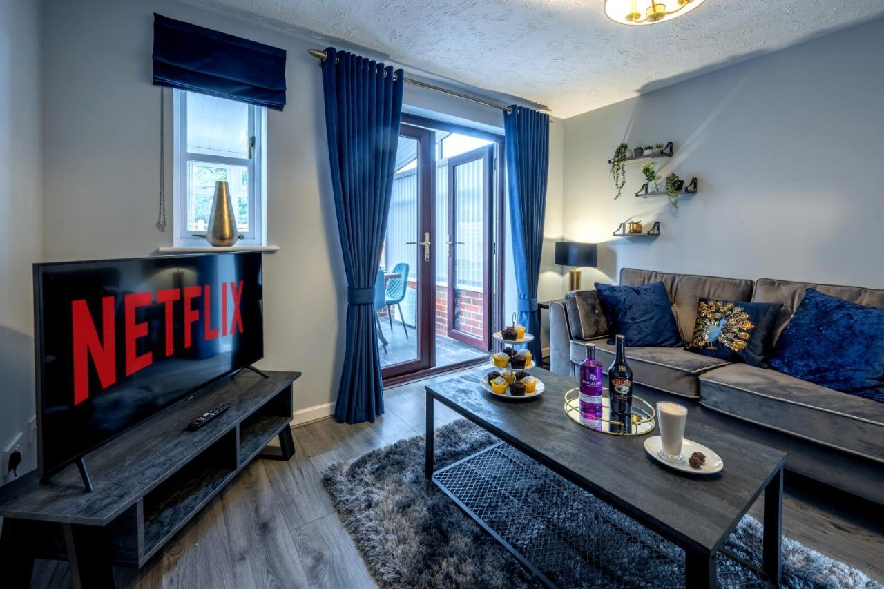 Cradley Heath Yew Tree House Contractor / Family Home Free Netflix Fast Wifi Near Dudley/Birmingham מראה חיצוני תמונה