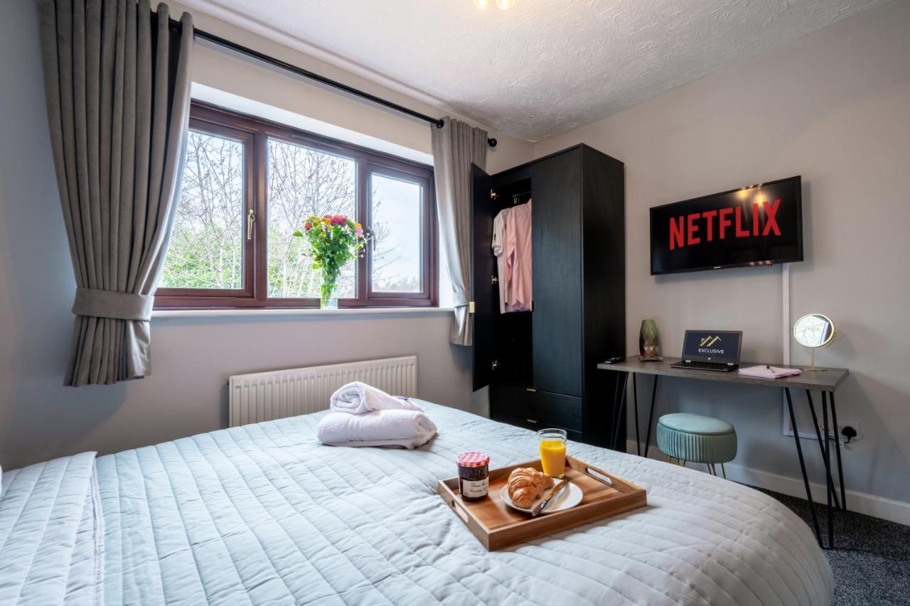 Cradley Heath Yew Tree House Contractor / Family Home Free Netflix Fast Wifi Near Dudley/Birmingham מראה חיצוני תמונה