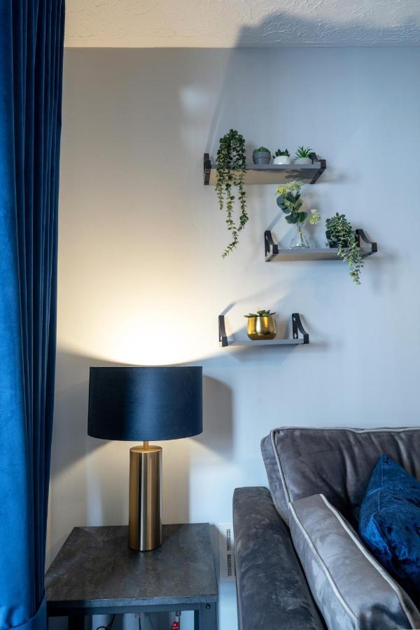 Cradley Heath Yew Tree House Contractor / Family Home Free Netflix Fast Wifi Near Dudley/Birmingham מראה חיצוני תמונה